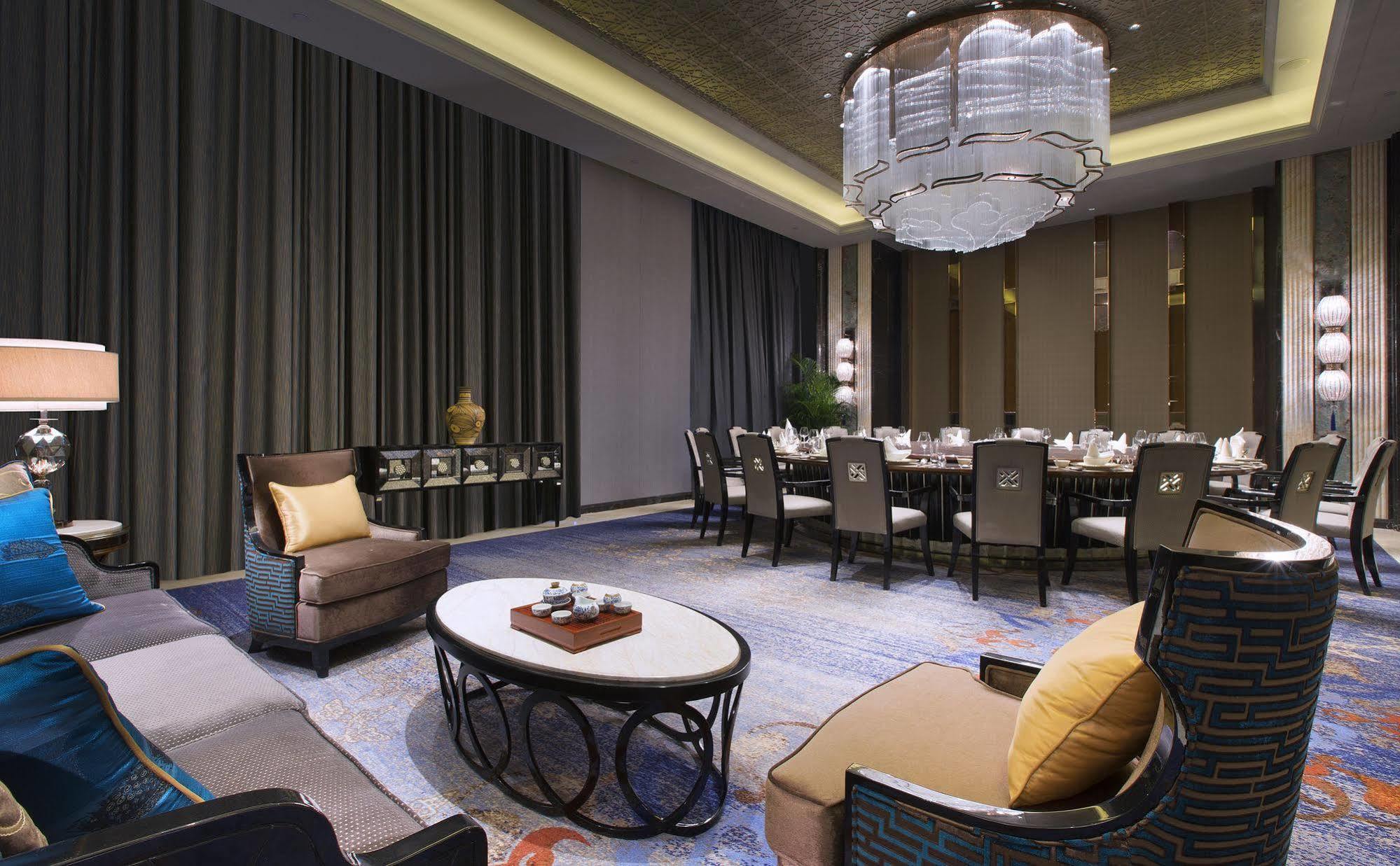 Wanda Vista Lanzhou Hotel Exterior photo